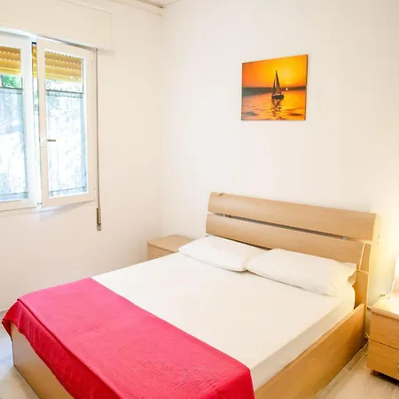 Charming With A Lovely Patio Apartment Eraclea Mare