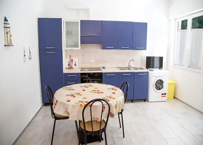 Charming With A Lovely Patio *