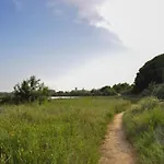 Charming With A Lovely Patio شقة ايراكليا ماري