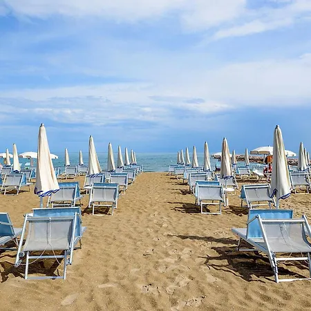 Charming With A Lovely Patio Eraclea Mare